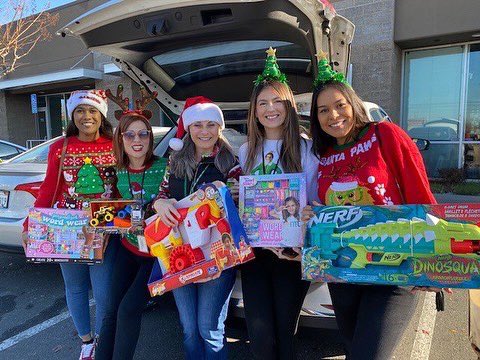 titleiveprogram's tweet image. Gifts from the Heart event was such a success! This provided presents for vulnerable clients under the care of CPS and SAS of the Sacramento County DCFAS. More than 90 community partners and individuals from participate in this annual holiday gift-giving drive ✨