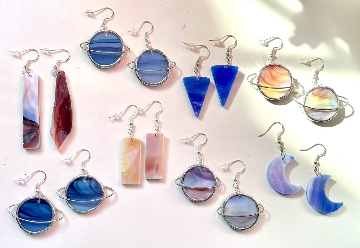 whitewavewitch's tweet photo. Stained glass planet, moon and abstract earrings available today 🪐🧚🌙 https://t.co/PBYa9WEzCt