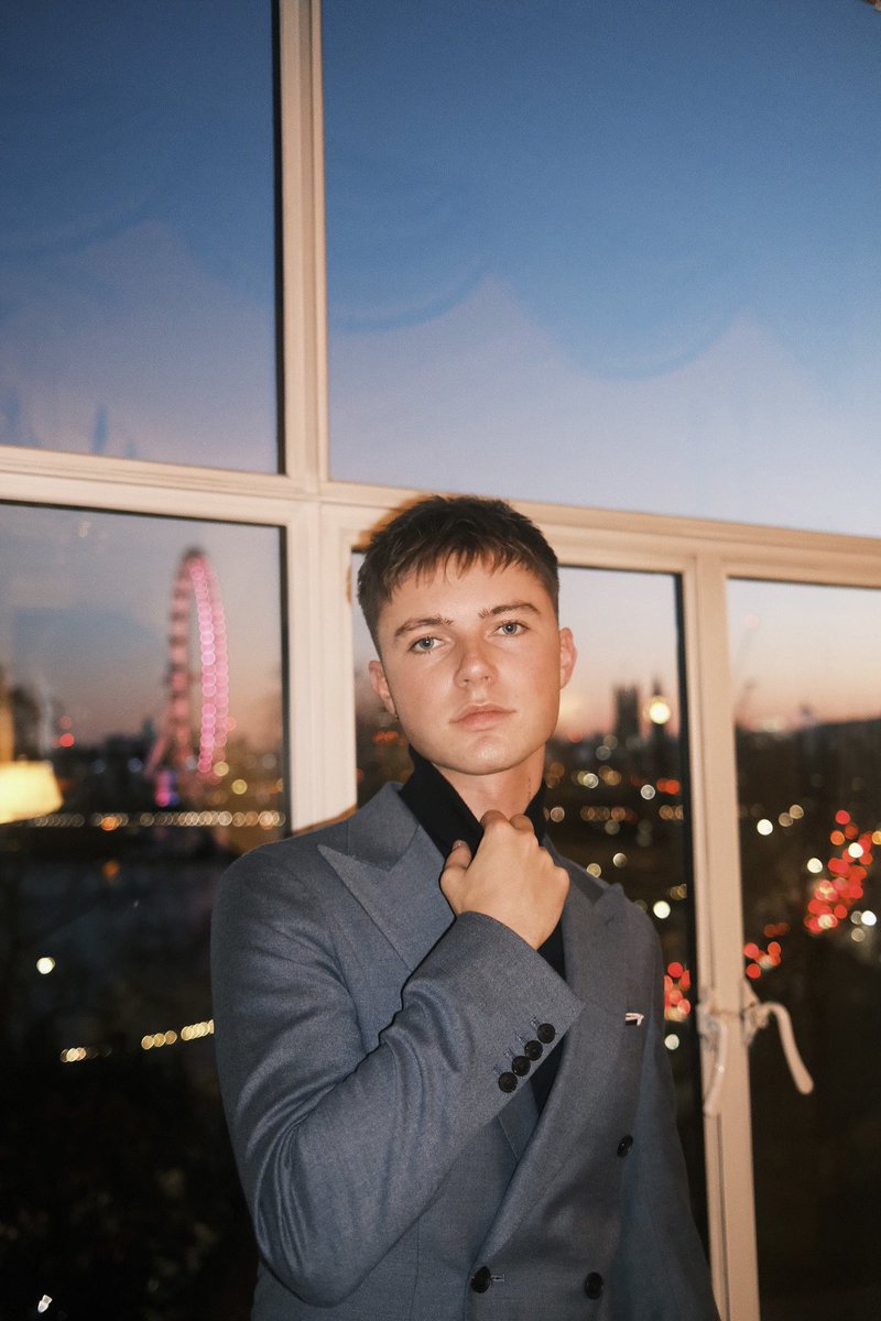 HRVY's tweet photo. guys help! which one for the main swipe on ig https://t.co/hGhE977Fcn