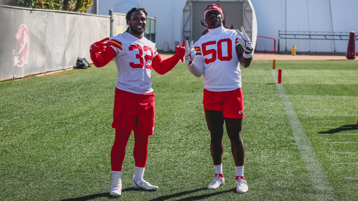 Chiefs's tweet photo. Vibes are high ๐ https://t.co/0WVBQIAYId