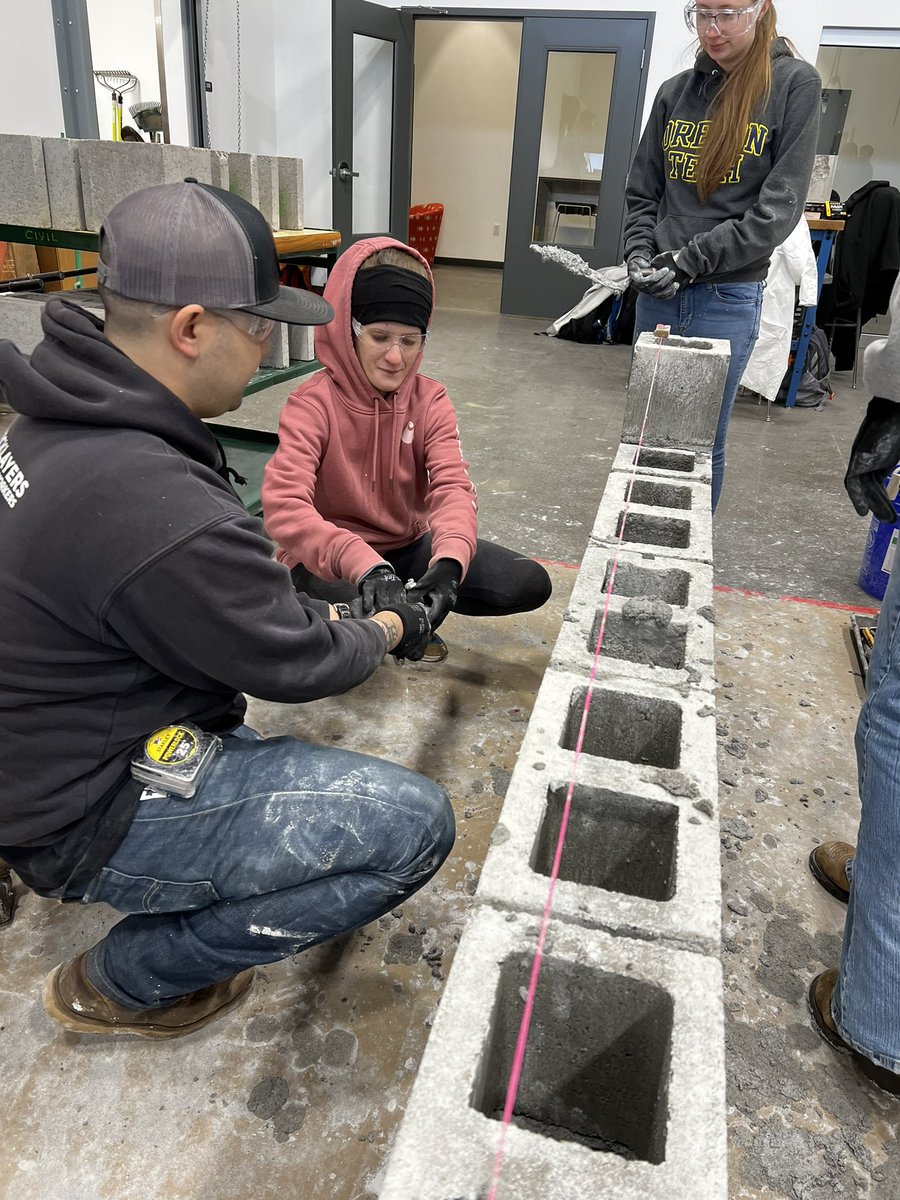 Bac1Oregon's tweet photo. Great day with engineering students from Oregon Institute of Technology. Teaching  the next generation of engineers a crash course in laying brick, block, and rebar placement! Touching it is just as important as drawing it! @imiweb https://t.co/tzqu4P3IvH