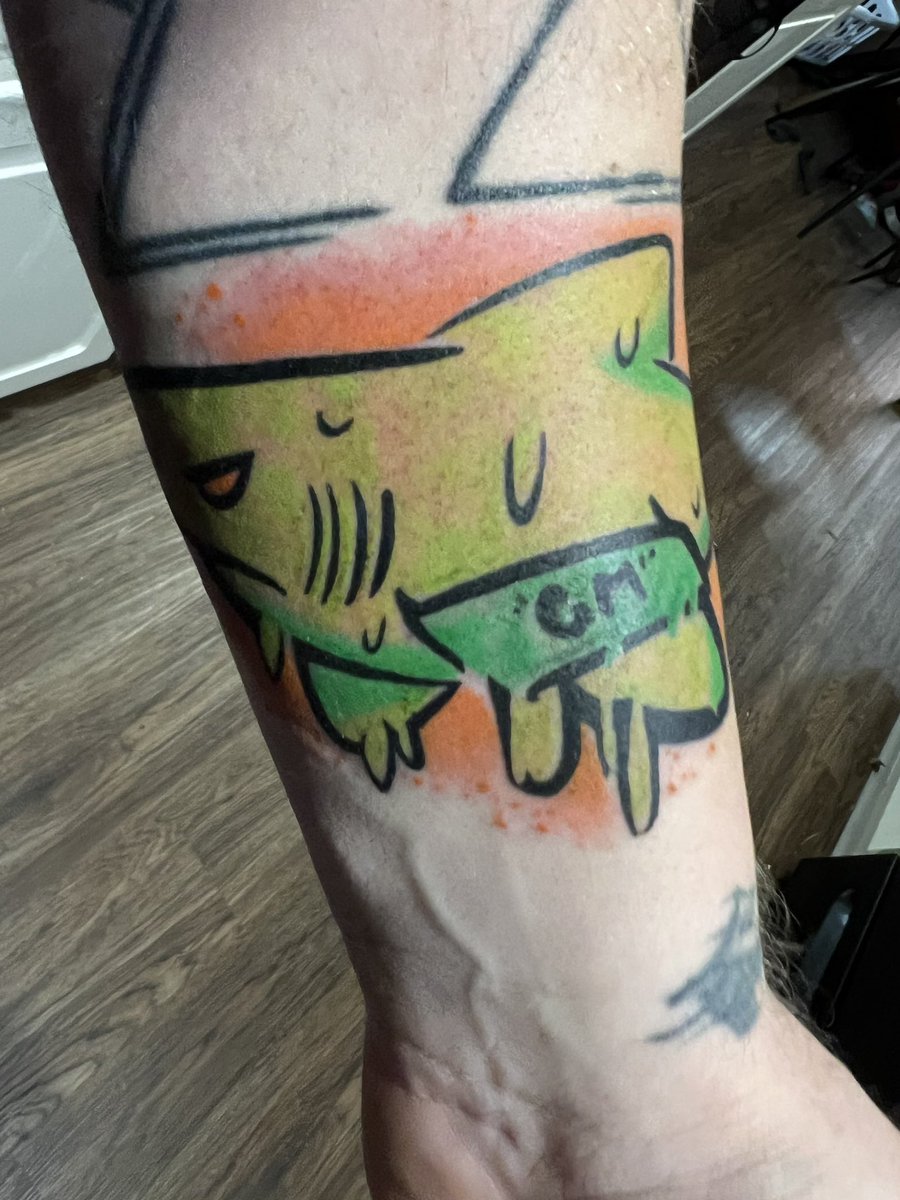 SVN4K's tweet photo. Permanent GM to all my people in web3 

Love everyone in this journey with me

The moon is nigh

I mean I wanted to be a 1/1 @zipsharks holder and I wanted to make sure it was real. #SlimeShark #Zipsharks https://t.co/nSCFRcEcnF