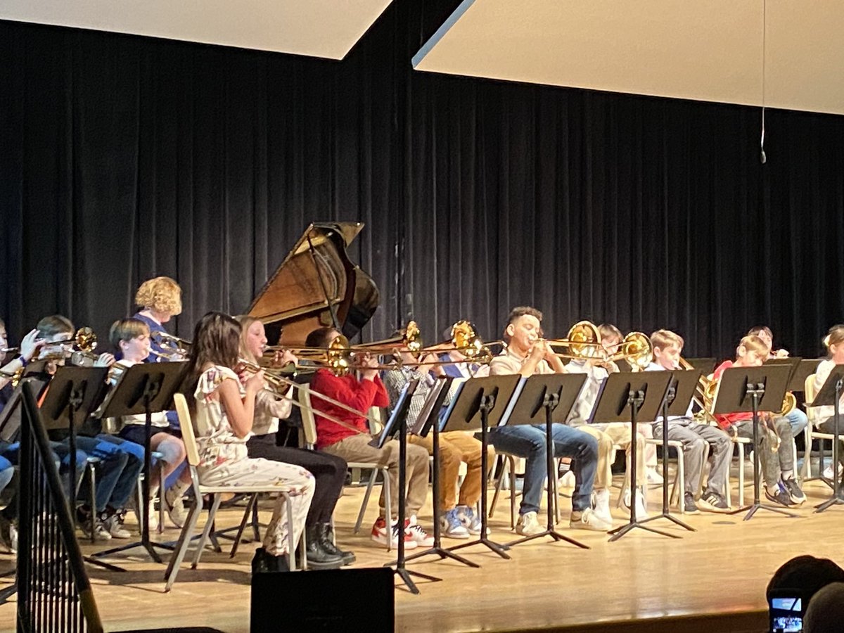 Tammy McNeiece (@tmcneiece1) on Twitter photo Brilliant job by our Gr 5 Brass Band <a href="/BRMSrocks/">BRMSrocks</a> Very proud of all of your hard work <a href="/BRMSbandrocks/">jenny collins</a> <a href="/Dr_Borden/">Ryan Borden, Ed.D.</a> Brilliant job by our Gr 5 Brass Band <a href="/BRMSrocks/">BRMSrocks</a> Very proud of all of your hard work <a href="/BRMSbandrocks/">jenny collins</a> <a href="/Dr_Borden/">Ryan Borden, Ed.D.</a>