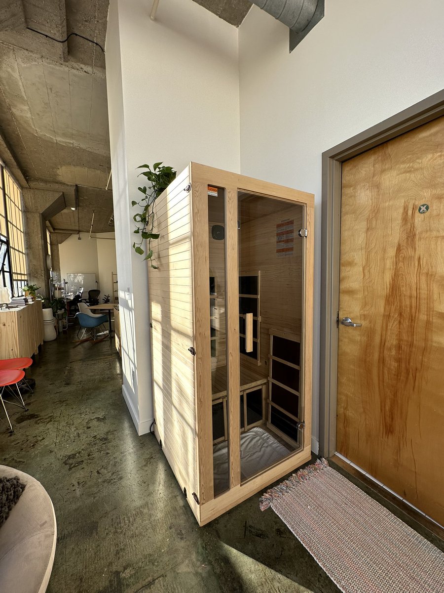 Julian tweet media