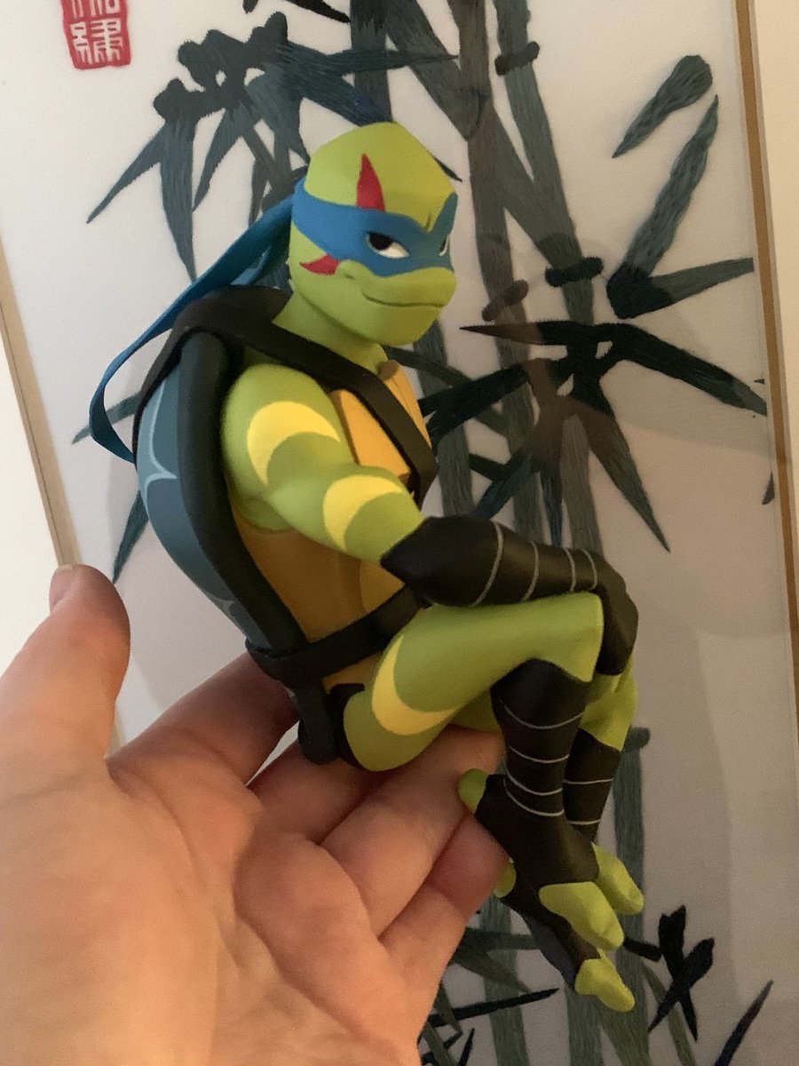 annevius's tweet photo. I sort of regret sculpting him sitting only in that painting him was a challenge, but Leo is done, more or less. I might make a few more changes, but for now small break and then on to Donnie. #rottmnt #RiseoftheTMNTmovie https://t.co/nhw1IJQa1Z