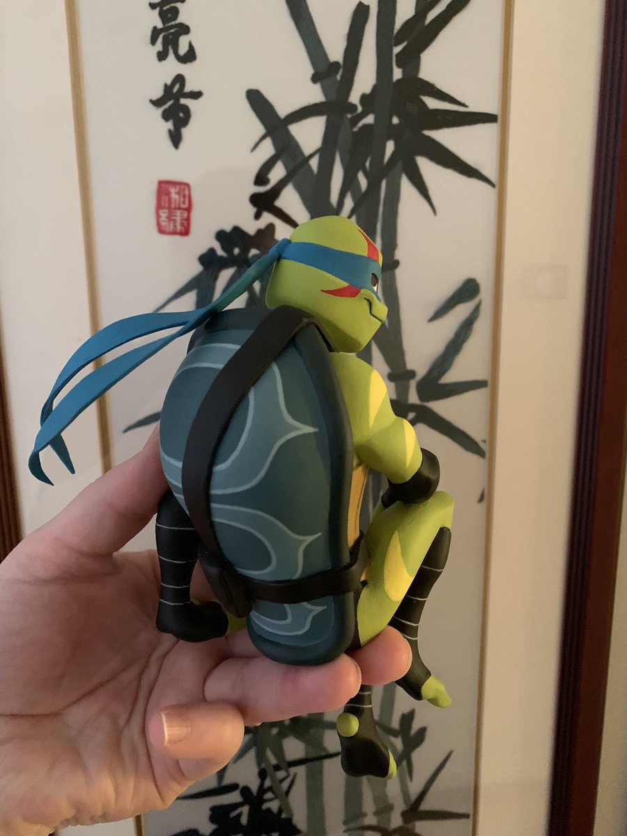 annevius's tweet photo. I sort of regret sculpting him sitting only in that painting him was a challenge, but Leo is done, more or less. I might make a few more changes, but for now small break and then on to Donnie. #rottmnt #RiseoftheTMNTmovie https://t.co/nhw1IJQa1Z
