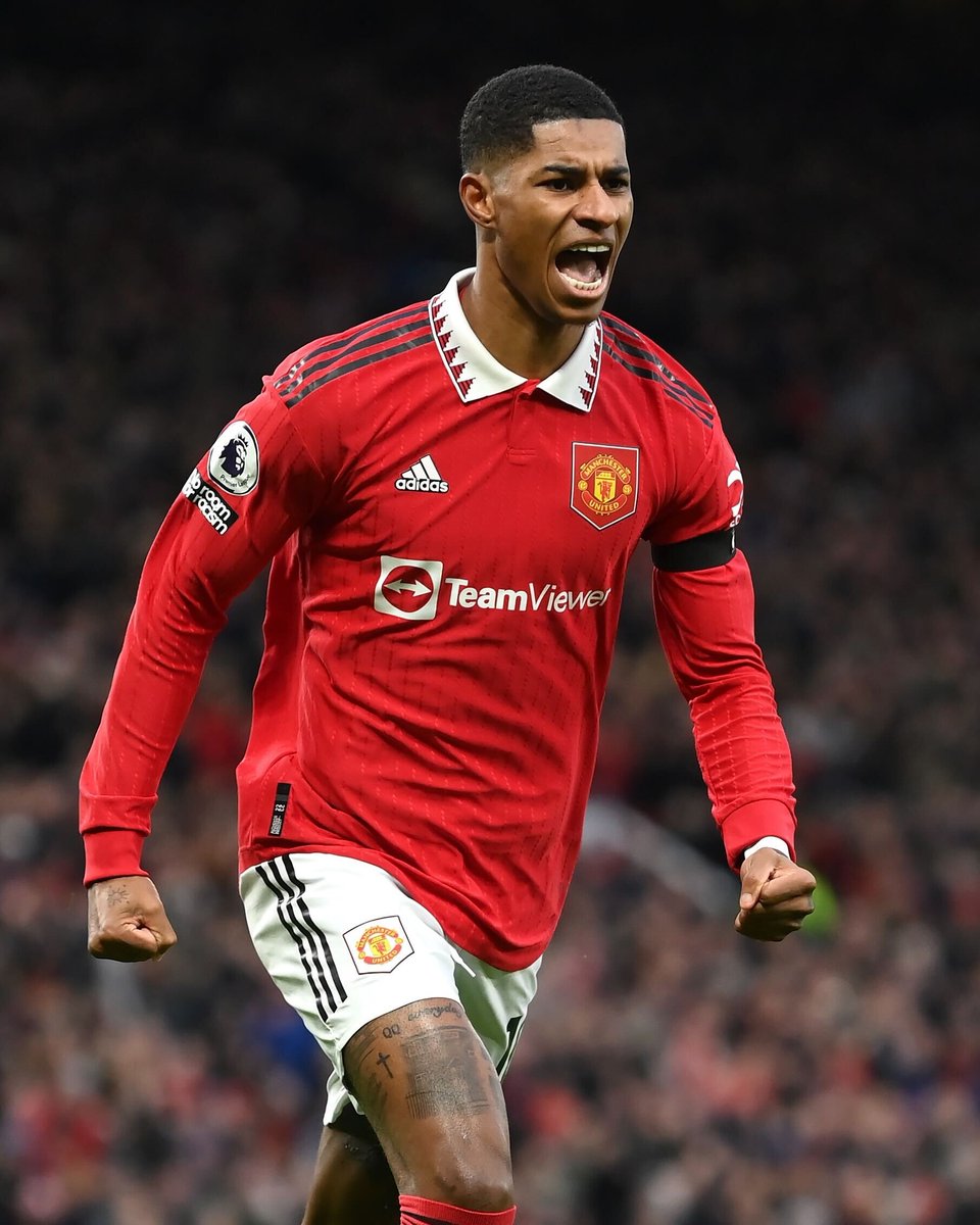 premierleague's tweet image. Wayne Rooney 🤝 Marcus Rashford 

@MarcusRashford is the first @ManUtd player to score in six consecutive appearances at Old Trafford in the #PL since @WayneRooney in April 2012

#MUNLEE