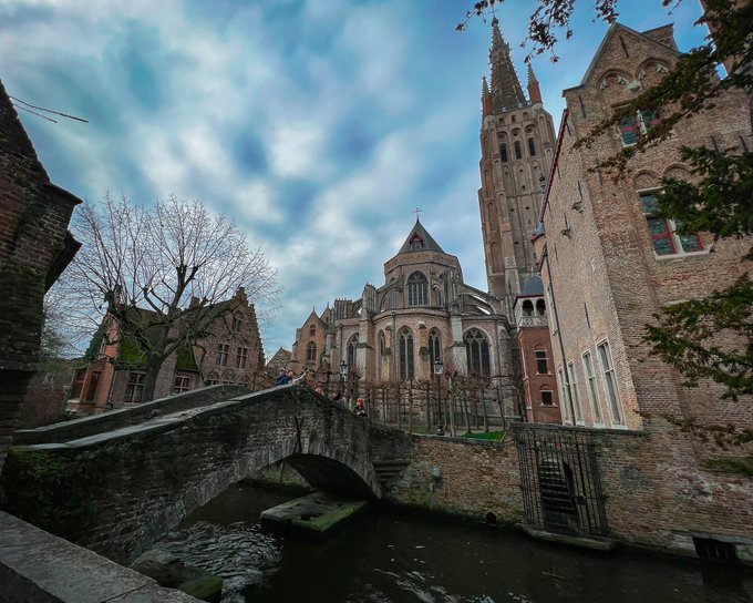 3 pic. Final #Bruges pics I swear... for now ? Am back home, but had to share a couple last pics of me
