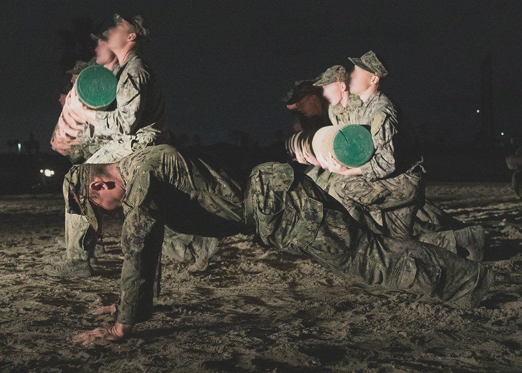 USNavy's tweet photo. #USNavy Photos of the Day: 

1️⃣ #USSNimitz #FLTOPS and 2️⃣ #ussoakland flood control drill in Singapore @US7thFleet @INDOPACOM
3️⃣ A lookout stands watch as @GHWBCVN77 departs Greece @USNavyEurope
4️⃣ SEAL candidates during Hell Week #NavalSpecialWarfare
👉 https://t.co/aZddB6hxYf https://t.co/aKv86BAwL8