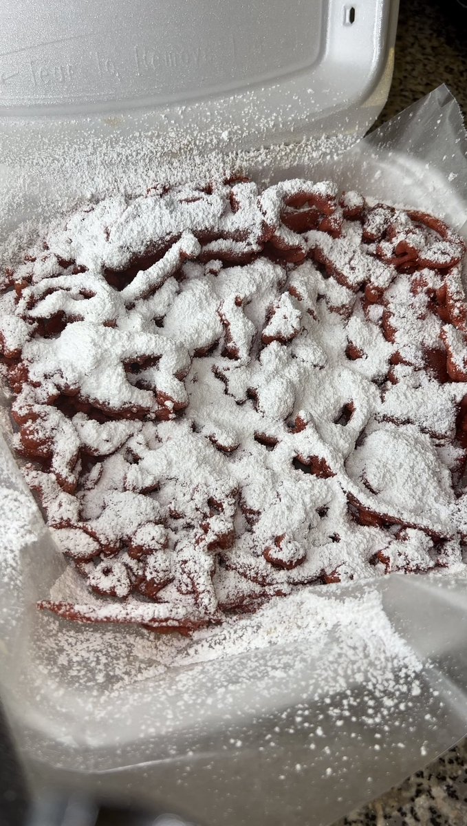 FriedIt3's tweet photo. Our Red Velvet Funnel Cake will be available on Valentines Day ONLY! .You don’t want to miss out on this red velvety goodness! 😋♥️

#shsu23 #dessert #friedit #SHSU #shsufunnelcakes #huntsvillebusinesspage #redvelvet #funnelcake https://t.co/nUFHT6TyRn