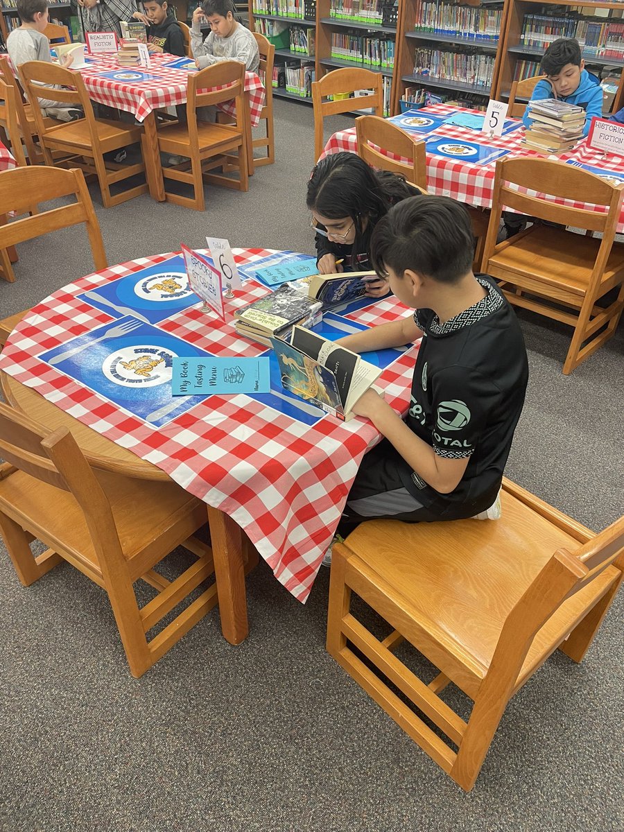 Word got out about how amazing the Stone Cafe was! <a href="/MissAnderson4th/">Miss Anderson</a> and Ms. Flores were lucky enough to get their students reservations today! <a href="/StoneSchool4/">Stone School</a> #ASD4ALL