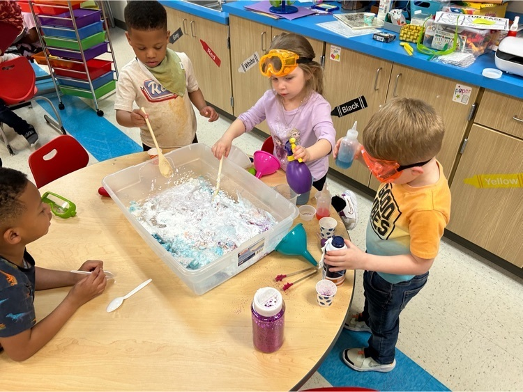 IsdSomerville's tweet photo. Great Things Are Happening At Somerville Elementary/Intermediate! 

Mrs. Webb's class learned about mixtures making "love potion". https://t.co/i2gcst0eUt