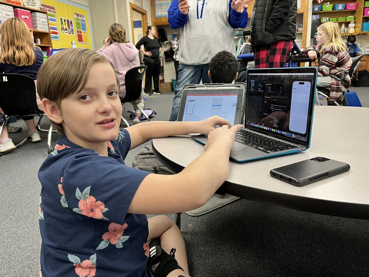 hiebert_amy's tweet photo. Tech Club is providing kids an opportunity to dig deeper into coding! Their curiosity and persistence is where it’s at! #440apls #440proud #hmspride https://t.co/W4MMUdXf7o