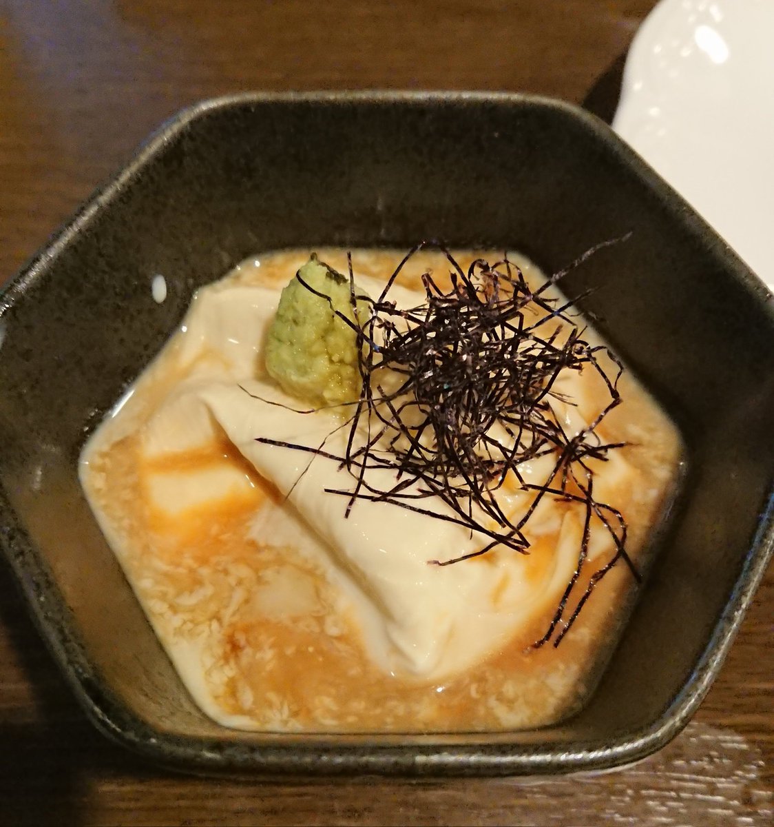 lumialuce's tweet photo. 皆様おはようございます！
昨日は、
Venusentertainment
(ヴィーナスエンターテイメント)
代表のYUICHIさんと会食に！

私はキーボディスト
YUICHIさんはギタリスト、
お互いの音楽に関する価値観を尊重しあえる良い時間を過ごせました。
高級居酒屋！
ご馳走様でしたm(__)m

芹澤

#LUMIALUCE https://t.co/xafxexRhac