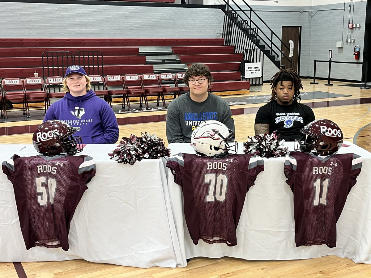 KurtisQuillin's tweet photo. 6 athletes signed at Killeen High

Kendall Gross - SB Temple Coll (first softball signee in 5 years)
Connor Beeman - FB Tarleton
Kevin Kopitski - FB Angelo State
Aaron Barnwell - FB Blinn
Cameron Gee - FB Orange Coast College
Devante Johnson - FB Orange Coast College

#NSD23 https://t.co/OrG6LnD2D5