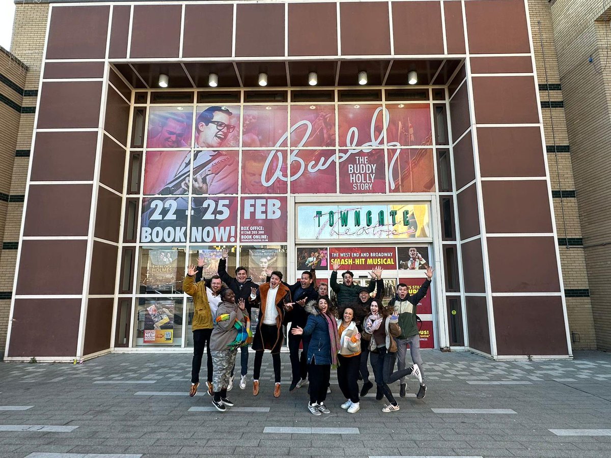 Buddy The Musical tweet media