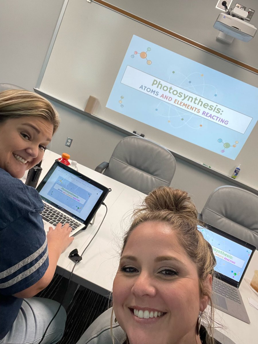 dlrwilliams's tweet photo. Planning for our #LunchAndLearn #pd #professionaldevelopment #roguepd @RACzyz #4oclockfaculty @HighKranz https://t.co/cWtreuIwzy