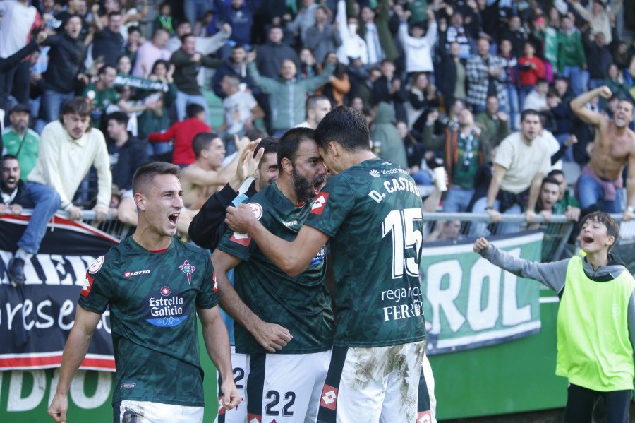 PRDTapas's tweet photo. Este domingo os necesitamos a todos en A Malata, es por ello que...

🚨 𝗦𝗢𝗥𝗧𝗘𝗢 🚨

CINCO ENTRADAS de Fondo Sur para el @racingferrolsad vs @Fuenla ⚽️

Requisitos:
✅ Seguir a @PRDTapas 
✅ Darle RT a este tweet

📆 El viernes a las 15:00 anunciaremos ganadores! https://t.co/7NnIcsXSqH