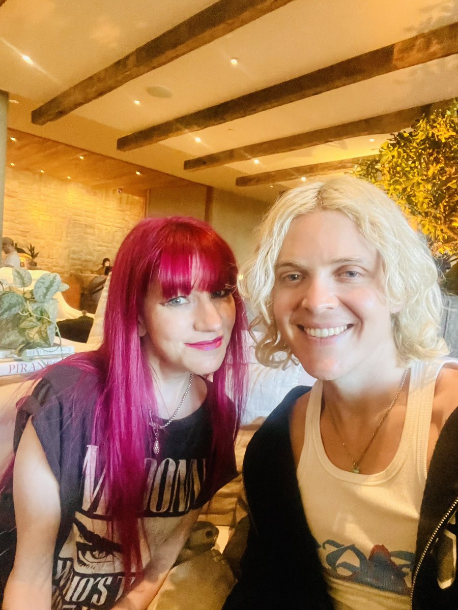 lyndseyparker's tweet photo. This finally happened! I adore @cubsportmusic &amp; their biopic-worthy love story. #JesusAtTheGayBar is out Good Friday, &amp; I had a lovely chat w/GRAMMY NOMINEE #TimNelson about it. In the meantime, here’s my sweet Tim &amp; @sam_netterfield interview from 2020: https://t.co/U8V4vEuQMg https://t.co/LVLNFJKFZ1