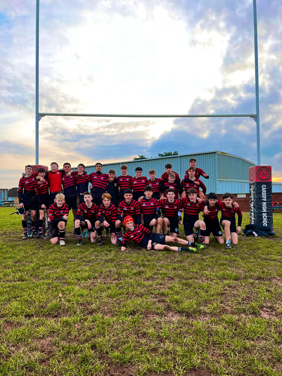 PEatCardiffHigh's tweet photo. YEAR 9 RUGBY - Well done to Y9 who beat Llanishen High in their Cardiff Cup match this afternoon.

Huge improvements made by this group since September 🔴⚫️🏉 https://t.co/sEQktciEHC