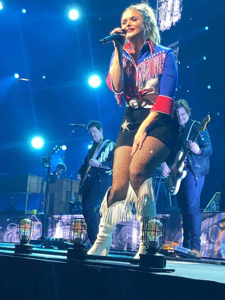 brinden_t's tweet photo. 3 years ago today 🎶🎸❤️ #wildcardtour #dallas https://t.co/dgeWP9dd3J