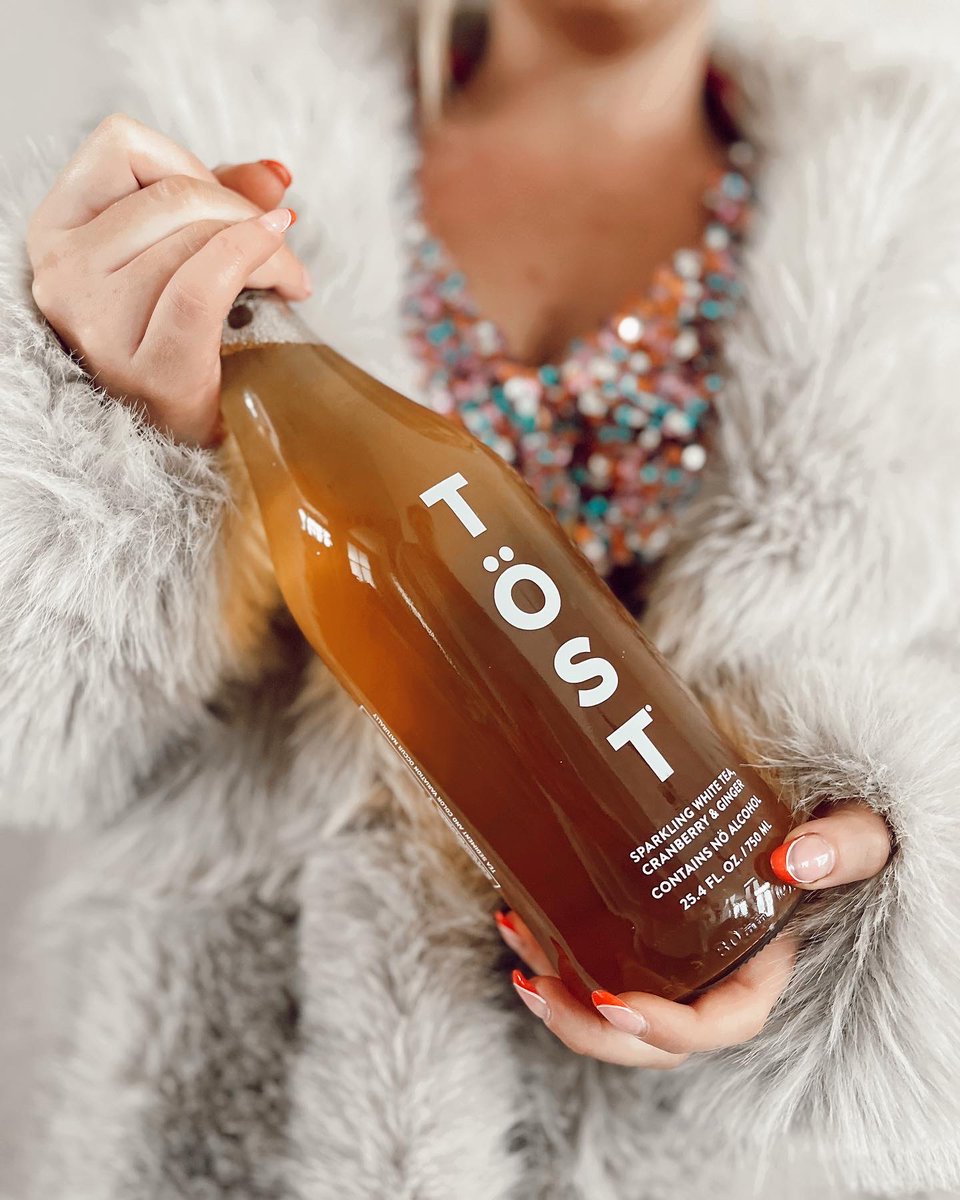 alyshajoyUGC's tweet image. Stills from a #UGCcollab I did with Tost for the new year ;)