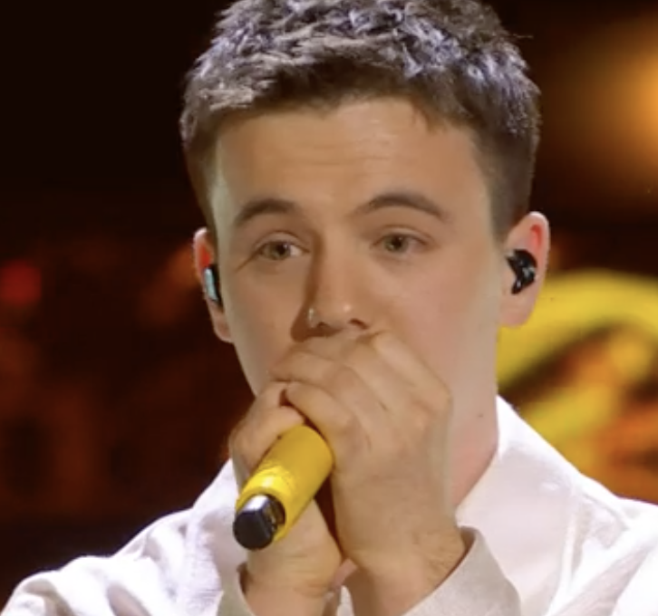 ilsecoloxix's tweet photo. #Sanremo2023 Nel settembre 2020 #Will partecipa a #XFactor14, venendo eliminato nella fase #Bootcamp. Tuttavia, #Estate, l'inedito proposto alle audizioni, viene poi certificato disco di platino. Che ne pensate di #Stupido? https://t.co/qRXNsix8y1