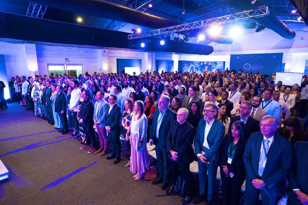 Aprender a desaprender para dejar de hacer las cosas de la misma manera, será uno de los enfoques principales para iniciar un proceso de cambio en la gestión pública. 

#InnovacionDo