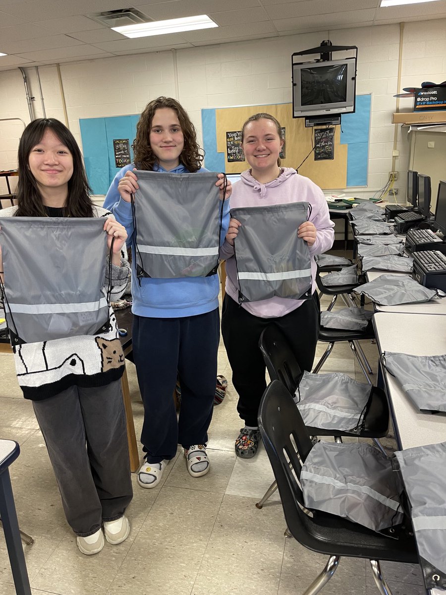 Getting ready for Friday’s winter wonderland dance. Free drawings for goodies! ⁦<a href="/WMTHSPrincipal/">WMTHS Principal</a>⁩ ⁦<a href="/WMAthleticDept/">WMAthletics</a>⁩ ⁦<a href="/daniel_novak_WM/">Daniel Novak</a>⁩ ⁦<a href="/WMTVScience/">WM TV Science</a>⁩ ⁦@WestMilfordSupt⁩