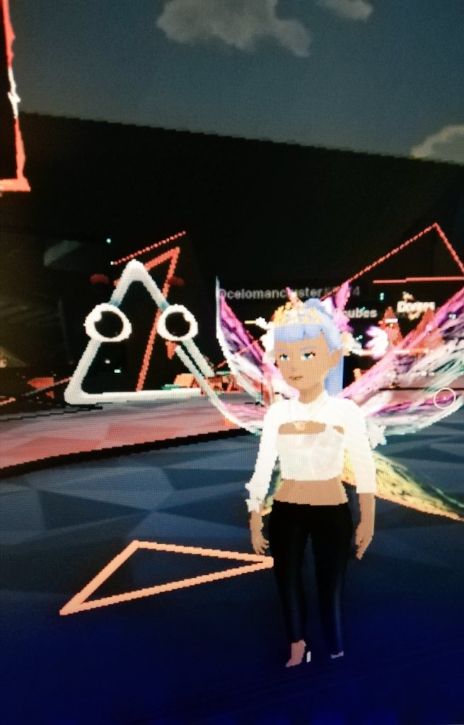 Grasqueen1's tweet photo. DCL - 67,-123 Doritos Triangle Studios
#DoritosTriangleStudios #entry https://t.co/DH3SFhF1Nz