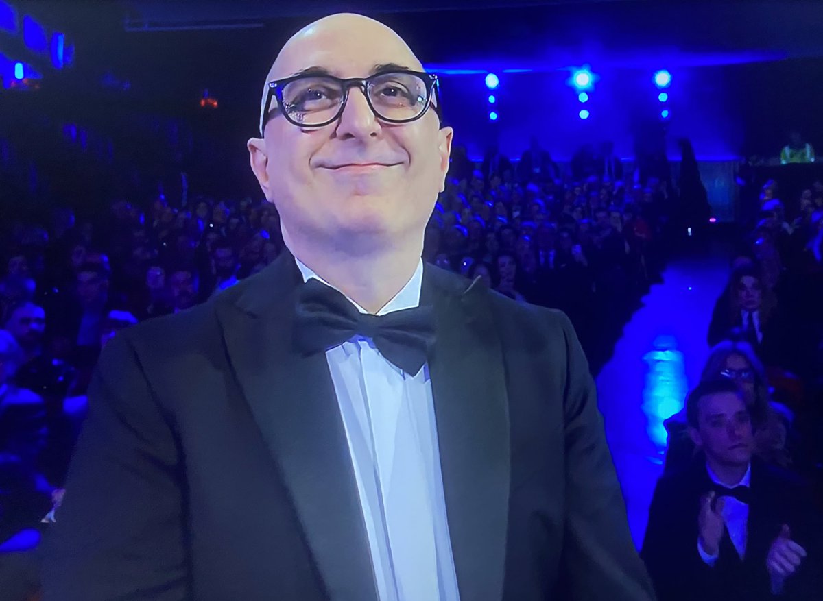 clxlla's tweet photo. stasera invece l’orchestra la dirige Gru #Sanremo #Sanremo2023 https://t.co/ELJ7MxXj96