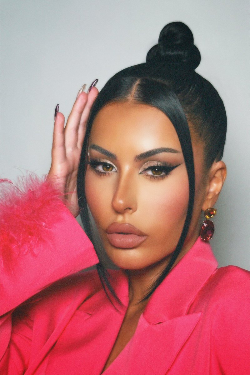 amrezy's tweet image. keeping it cute 💘