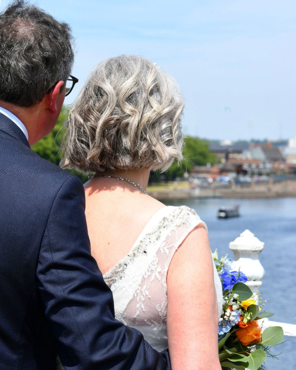 Overlooking the tranquil River Trent is just one of the truly stunning photo opportunities available at Welbeck Hall - plus gives you and your guests a beautiful view to enjoy throughout your already breathtaking day 💙 📷 

#nottinghamwedding #therivertrent #weddinginspiration