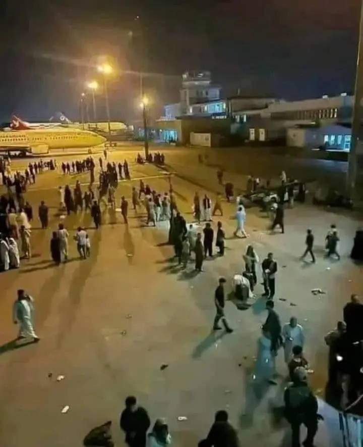 khan A Nijrabi نجرابی 🖤🤍💚 tweet media