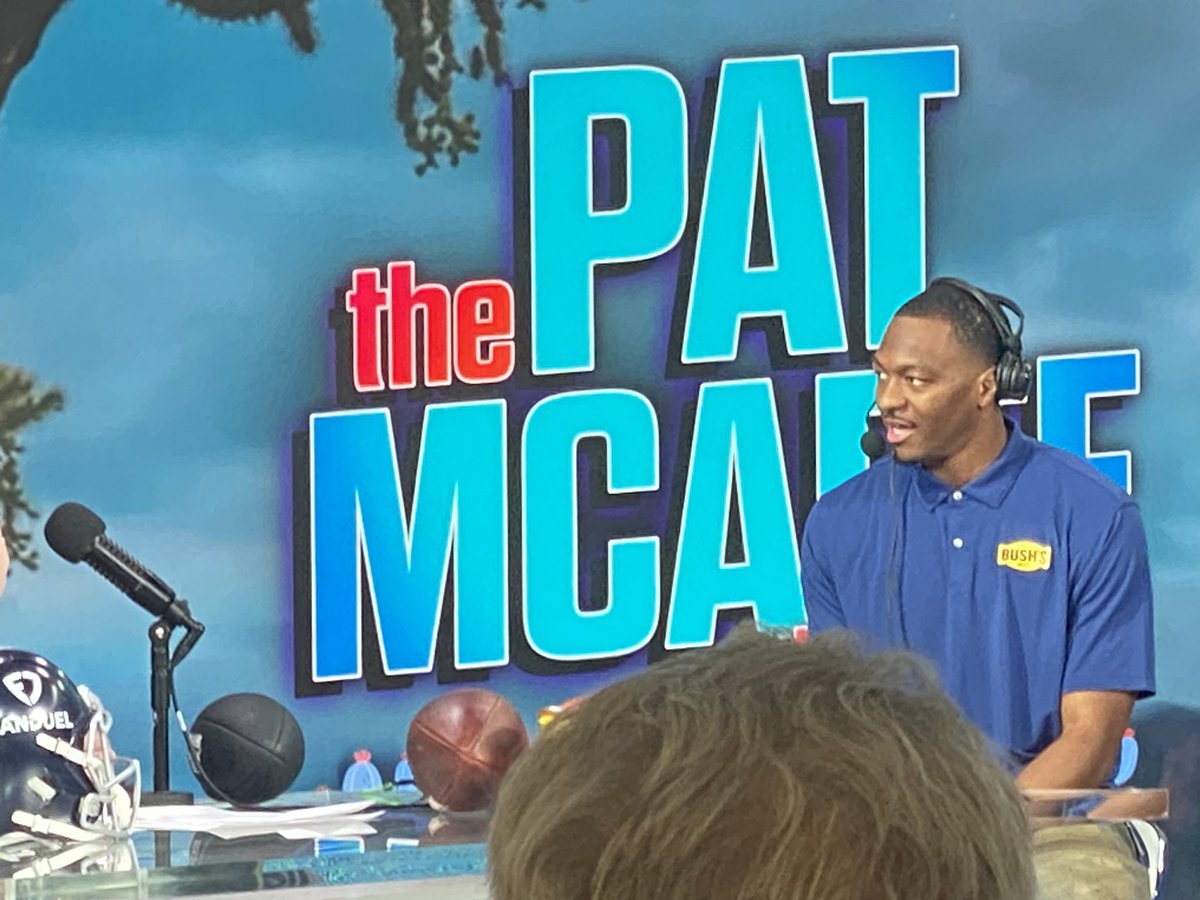 LuisArturoNews's tweet image. #mediarow #SuperBowl