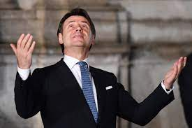 francotaratufo2's tweet photo. Persino Bernabè ad #ottoemezzo, ammette che le politiche di @GiuseppeConteIT negli anni in cui ha governato ha affrontato benissimo la #pandemia e ha fatto crescere il #Pil italiano (#superbonus110).
#Draghi si è  limitato a rassicurare i mercati.
#Meloni sta distruggendo tutto. https://t.co/Ce2EF3E0rM