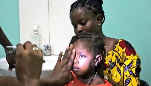 CanalTerrassa's tweet image. 👁️| @OcularisOng fomenta l’especialització d'#oftalmologia pediàtrica a l’Àfrica. Parlem amb Ana Díaz, responsable d'#optometria d'#Ocularis 

▶️ Tota la notícia a terrassadigital.cat/ocularis-fomen… #Terrassa #FOOT