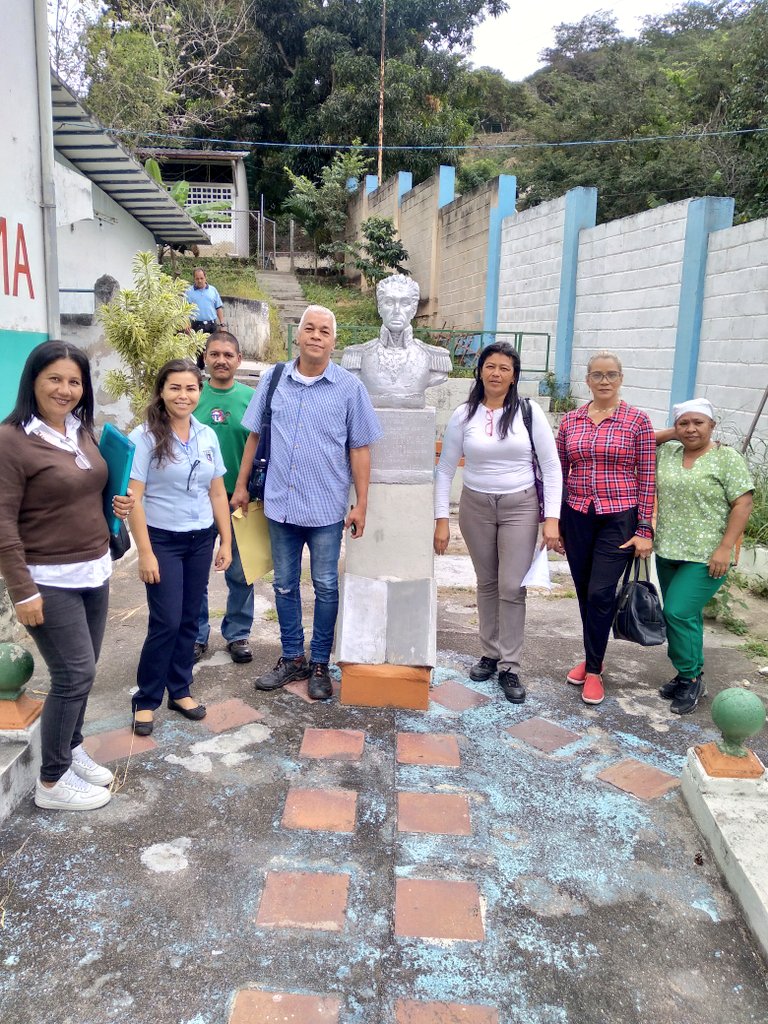 CDCE_Naguanagua's tweet photo. Jornada de acompañamiento integral del equipo de supervisión del @TE_Naguanagua en las instituciones educativas de las #Trincheras

Todos a seguir trabajando con ahínco por los niños de nuestra patria!

@_LaAvanzadora
@rafaellacava10 
@gonzalez10ana_

#PatriaGrandreEsCaribe https://t.co/lIsvoHBwco