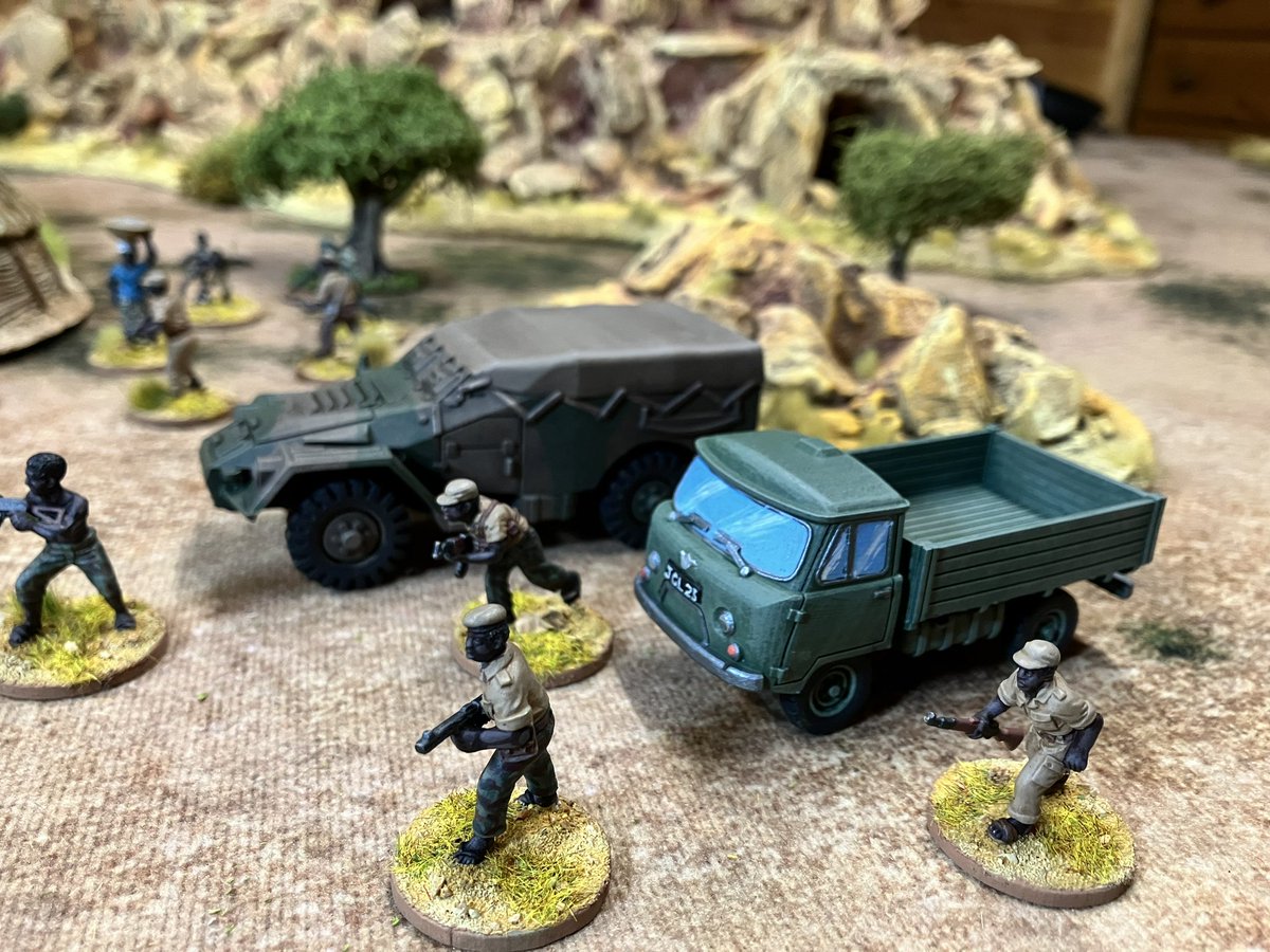 gareth_lane's tweet photo. Bush Wars - ZANLA relied heavily on support from Russia and China, who basically sent them any old crap left over from World War 2. 
#28mm #BushWars https://t.co/yOAWng4xjb