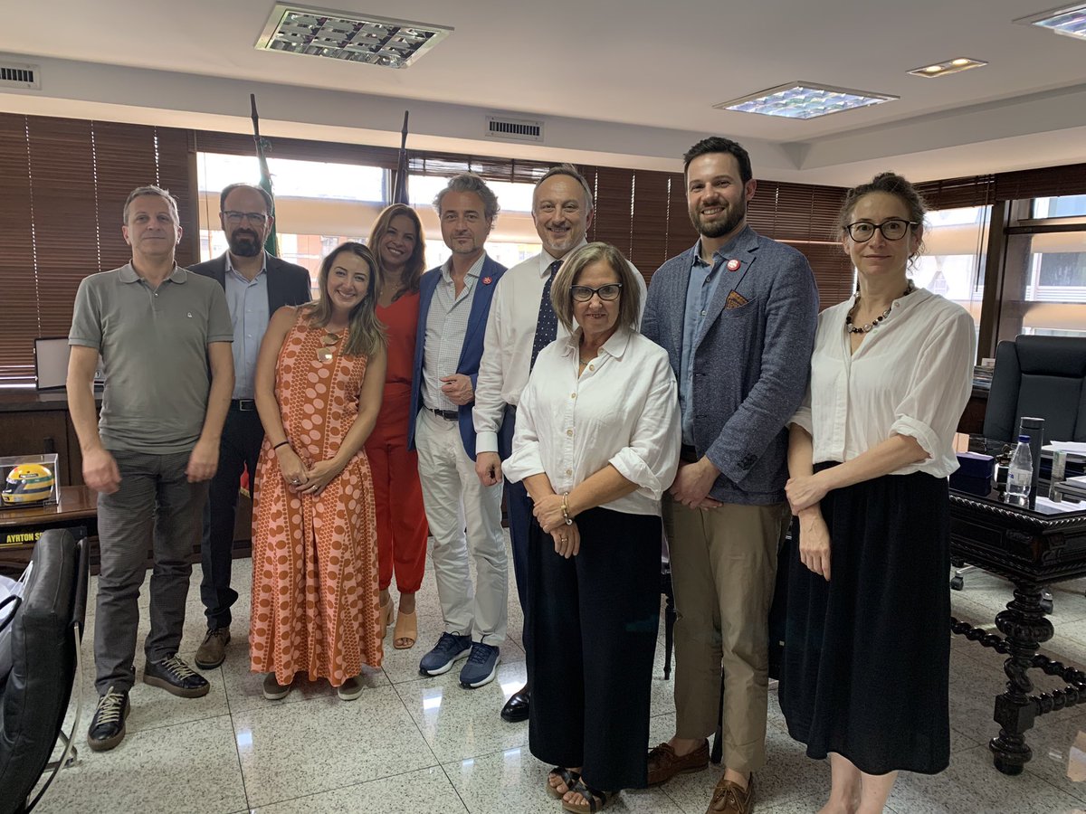 Italy in Sao Paulo (@italyinsaopaulo) on Twitter photo Hoje tivemos um encontro muito estimulante com os responsáveis de <a href="/ISIARomaDesign/">ISIA ROMA DESIGN</a> e do #Museo do #Café de #Santos
#design #formazione Hoje tivemos um encontro muito estimulante com os responsáveis de <a href="/ISIARomaDesign/">ISIA ROMA DESIGN</a> e do #Museo do #Café de #Santos
#design #formazione