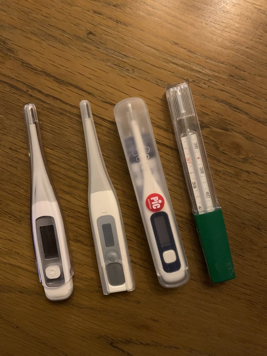 Mamma kenndi mér að setja alltaf fjóra mæla upp í rassgatið í einu og reikna svo meðaltalið og það er hitinn þinn