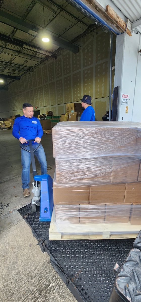 GAllen_Prime's tweet photo. Rain or shine! The team is busy delivering more @Lenovo X1 Yogas to our friends in @CyFairISD! 

@tsepulveda @PrimeSystemsUS

#primesystems #whitegloveservice #partnership https://t.co/slnQ5Z0X9K