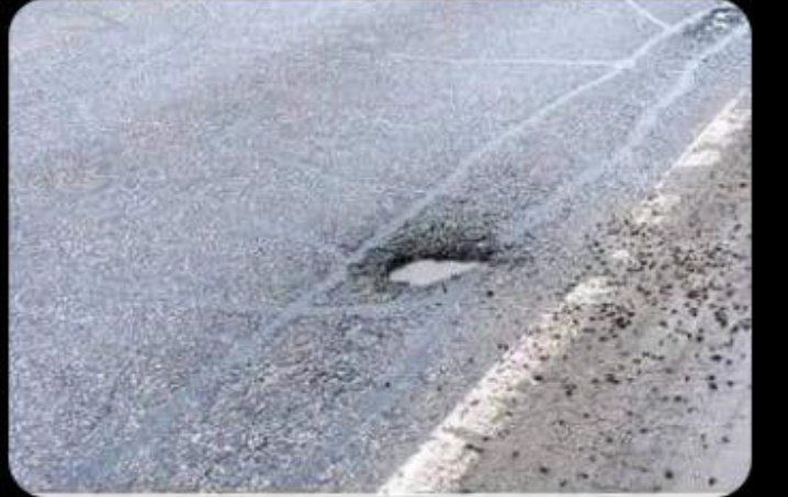Every pothole start small, after being ran over by many different vehicles it grows big 😂. And soon vehicles will start avoiding the hole. 😂😂😂💔
