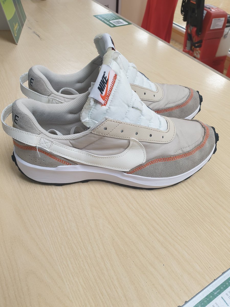 Bit of trainer cleaning today at branch 6130 <a href="/JamesTCobbler/">James Timpson</a> <a href="/TimpsonNews/">Timpson Group News</a> <a href="/leecapw1/">Lee Partlow</a> <a href="/CobblerCare/">TimpsonCustomerCare</a>