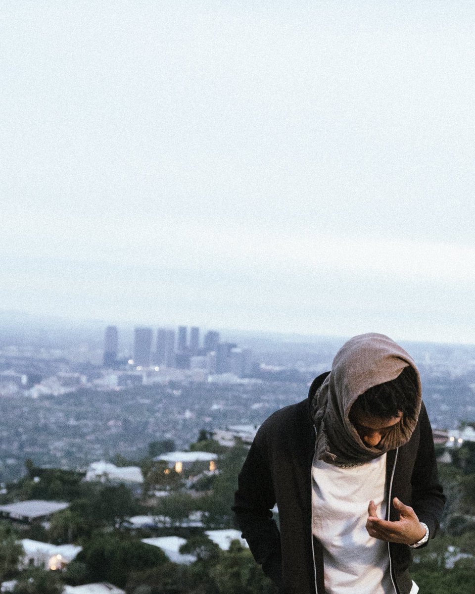 Saturnrcitizen's tweet photo. MYSTERIO @bushi_lz  #BU$HISEASON https://t.co/0WuCsOp0ov