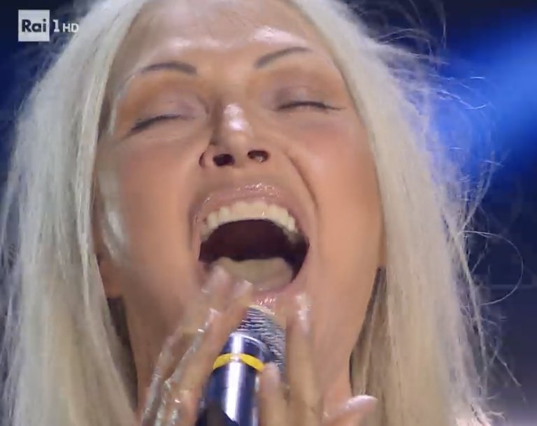 ani_r_bas's tweet photo. L'Italia è una repubblica fondata su meme di cantanti che urlano
#Sanremo2023 https://t.co/wTwY28JXTv
