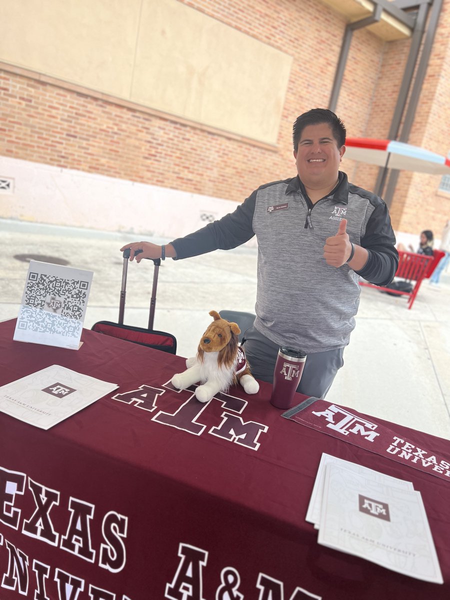 College &amp; Career Fair 2023 was a success! Thanks to Mrs. Schramm &amp; Ms. Motelvo for organizing this event for our Volunteers. #theNEISDway #planningforthefuture #leevols