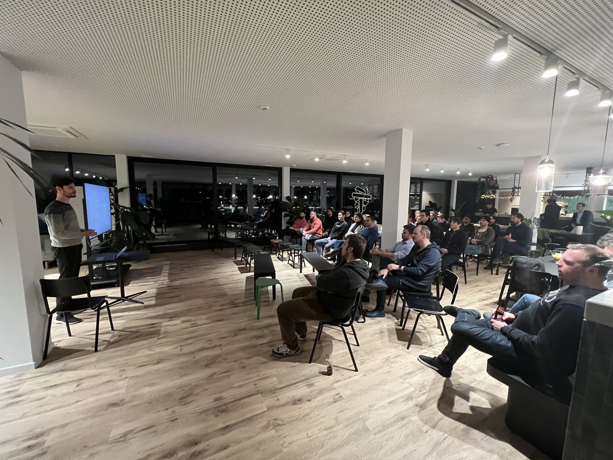 phpantwerp's tweet photo. Last talk of the evening by @hansottowirtz! #fsbe https://t.co/KjH8gMsY0q