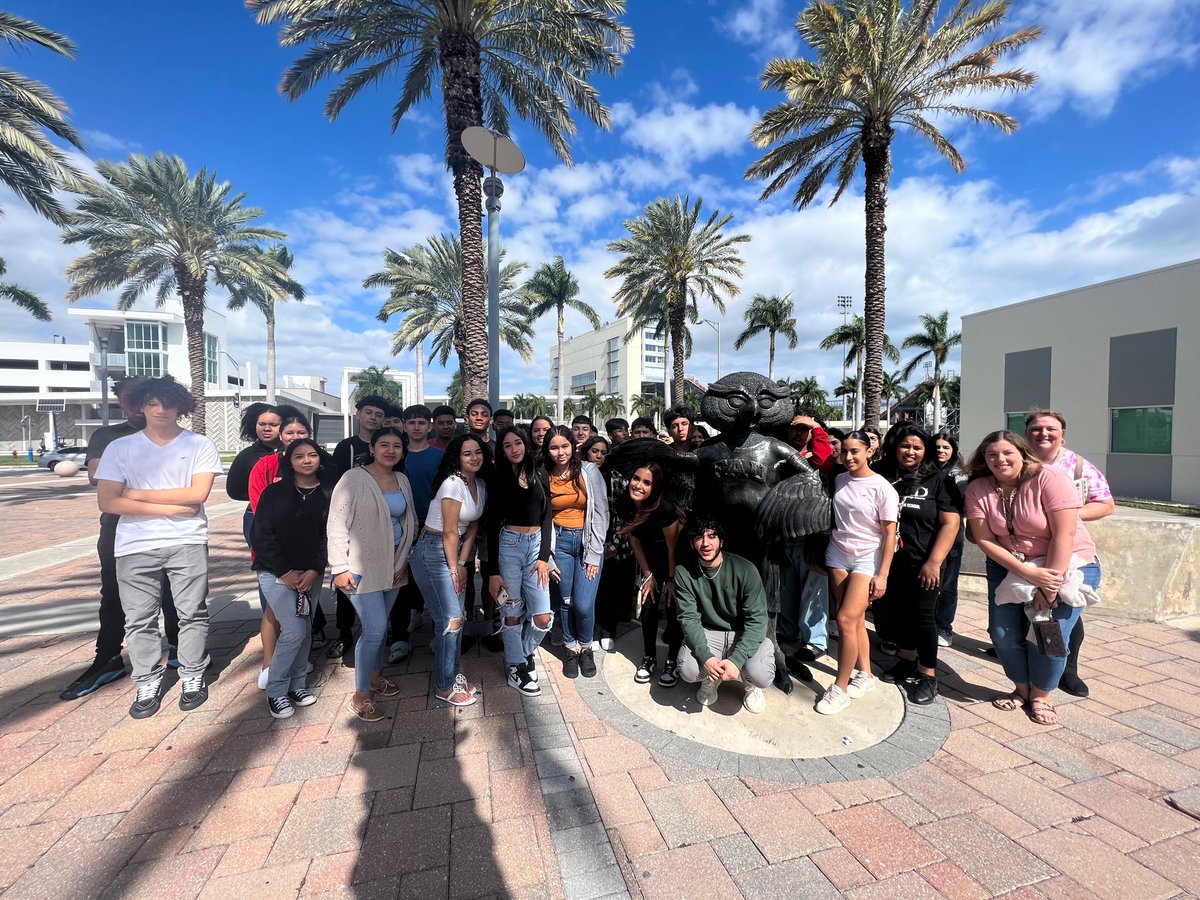 SeedeenNihara's tweet photo. Avid II takes on FAU for a college tour . 
#inspire #opendoors #exploreoptions #backwardsmapping 
@orocofsky https://t.co/3Me72V8J12