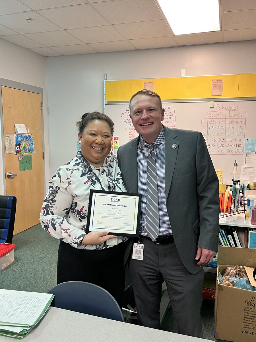PinellasSuper's tweet photo. It’s Student Services Week! I had the pleasure of visiting Ms. Cheryl Pe at Maximo ES to celebrate her great work, as well as that of all of our Student Services staff. Thank you for supporting our students every day! https://t.co/lxGq8BT3k1